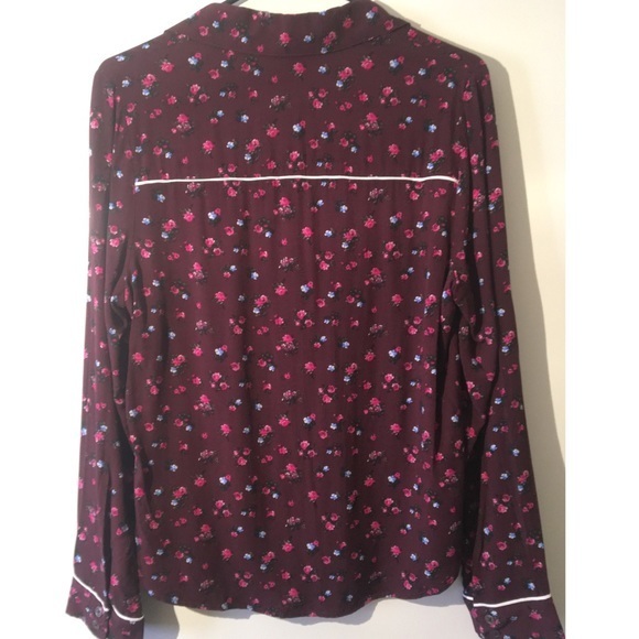 ✨Wild Fable✨ flower button up‎ medium - Picture 2 of 2